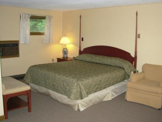 Red Carpet Inn On The Lake - Oneonta Kamer foto