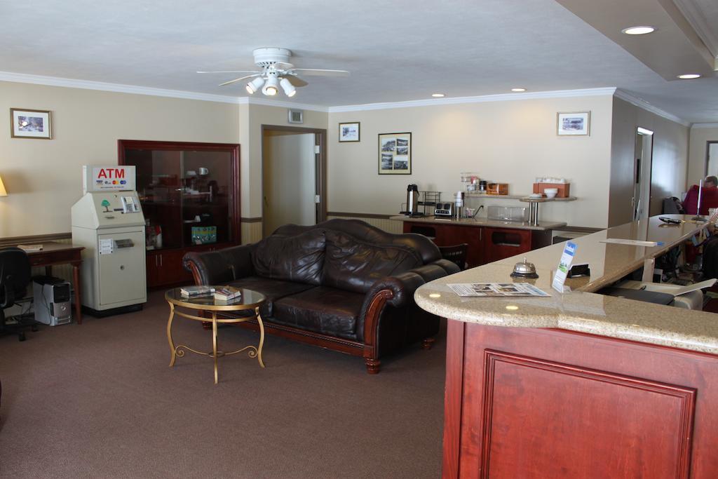 Red Carpet Inn On The Lake - Oneonta Kamer foto